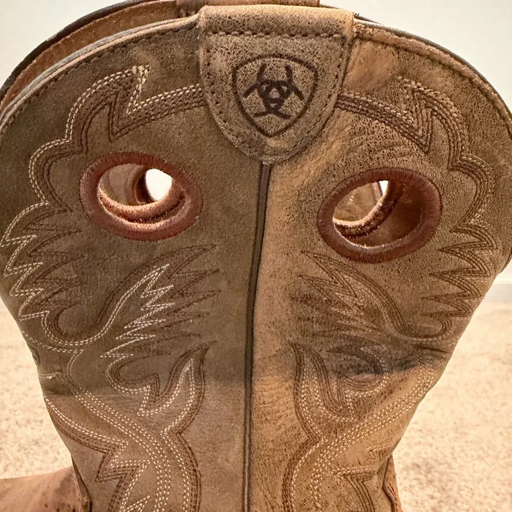 Ariat Mens (or Womens) Tan/Brown Western Cowboy Boots Size US 8EE Style 10002230 - Picture 3 of 16